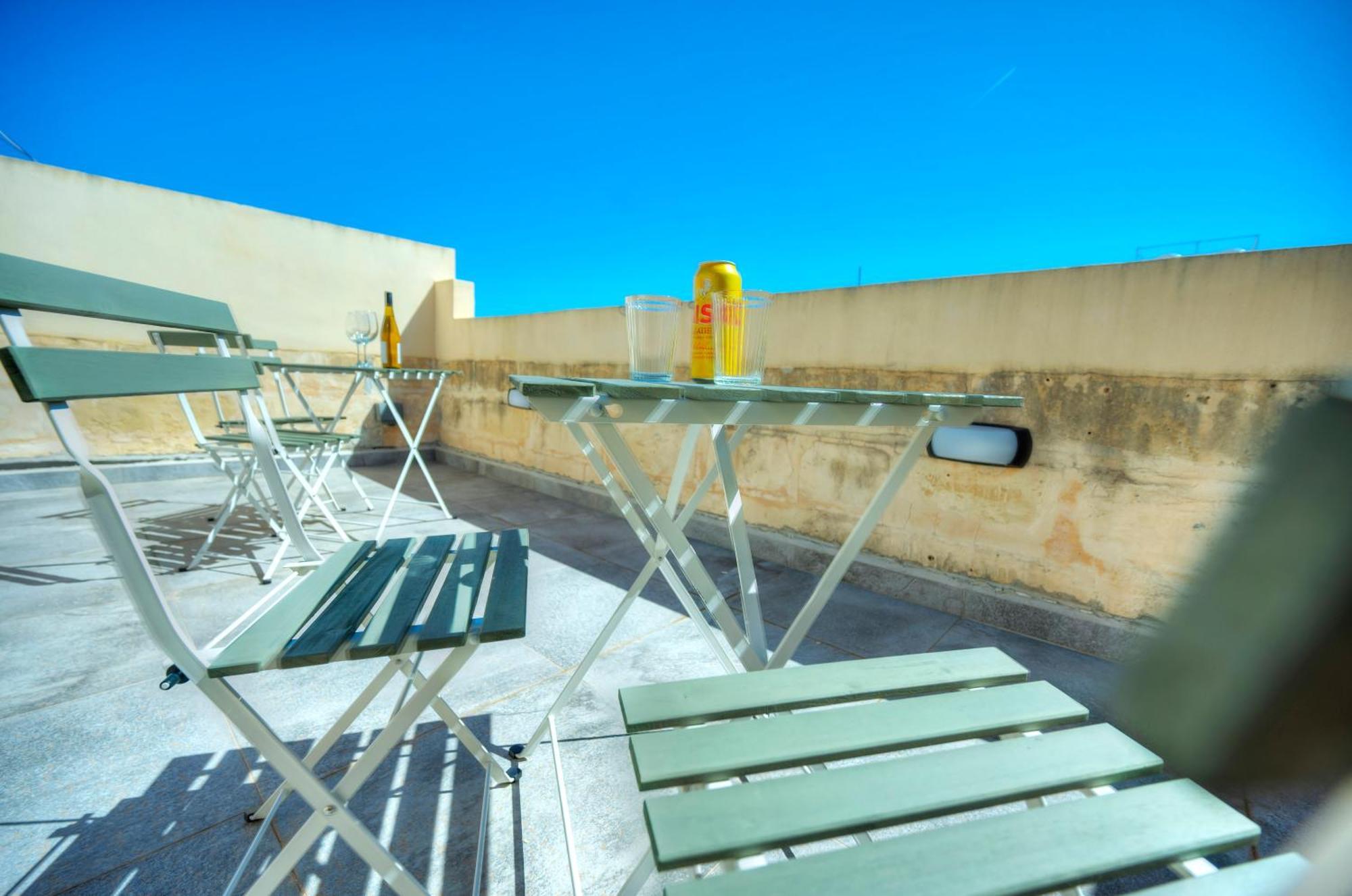 Charming 1Bedroom,Roof Terrace Near Valletta Dazz1-1 Il-Furjana Exterior photo